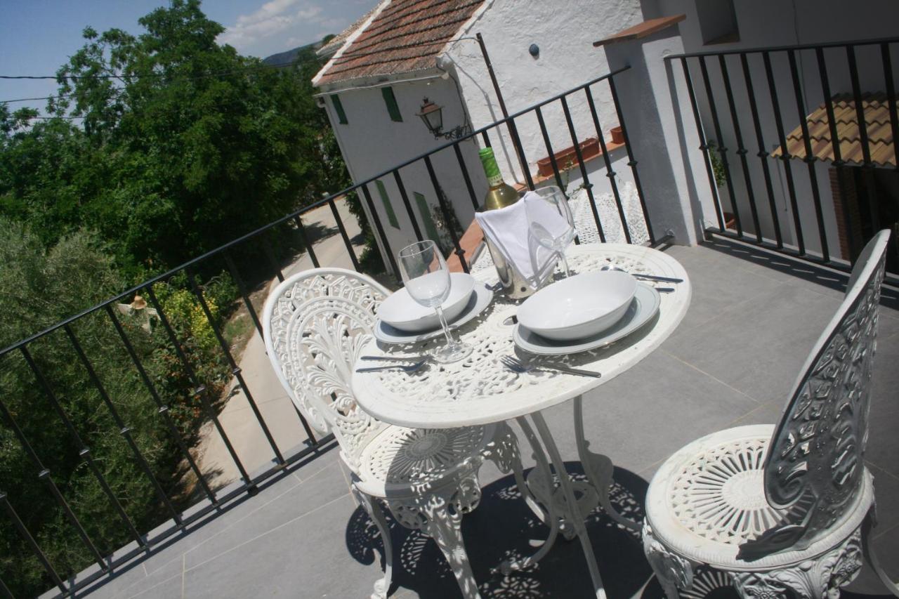 La Pluma Hotell Iznájar Exteriör bild